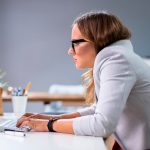 corretor postural para dor nas costas